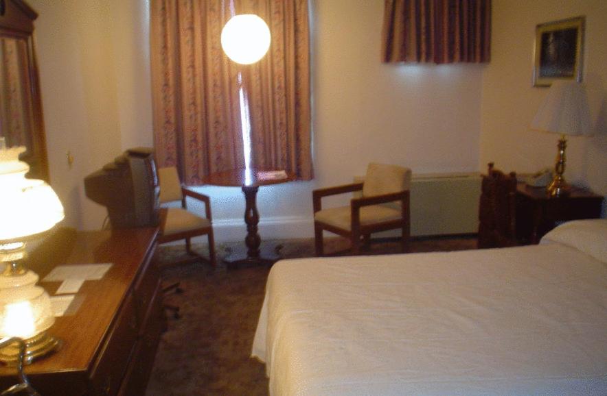Queen Room